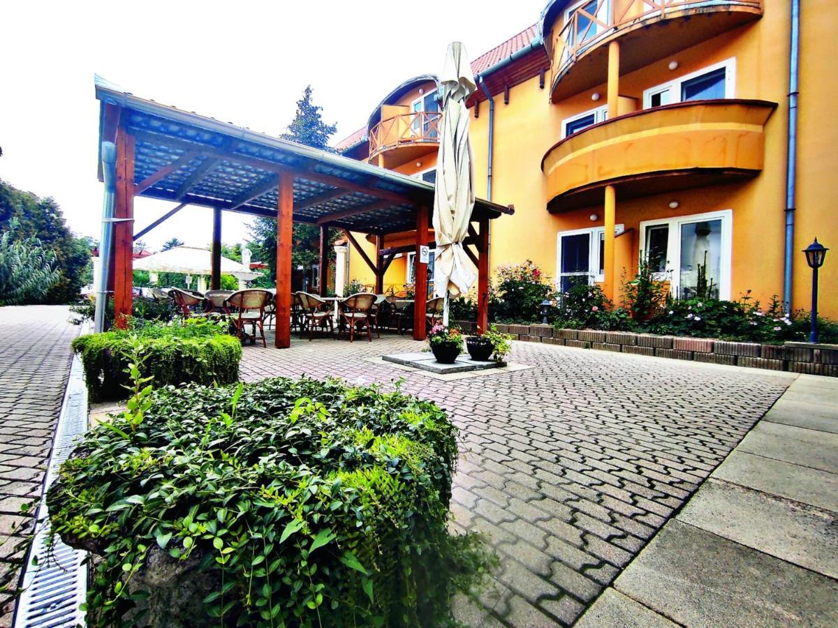 Atrium Hotel Harkány Dış mekan fotoğraf