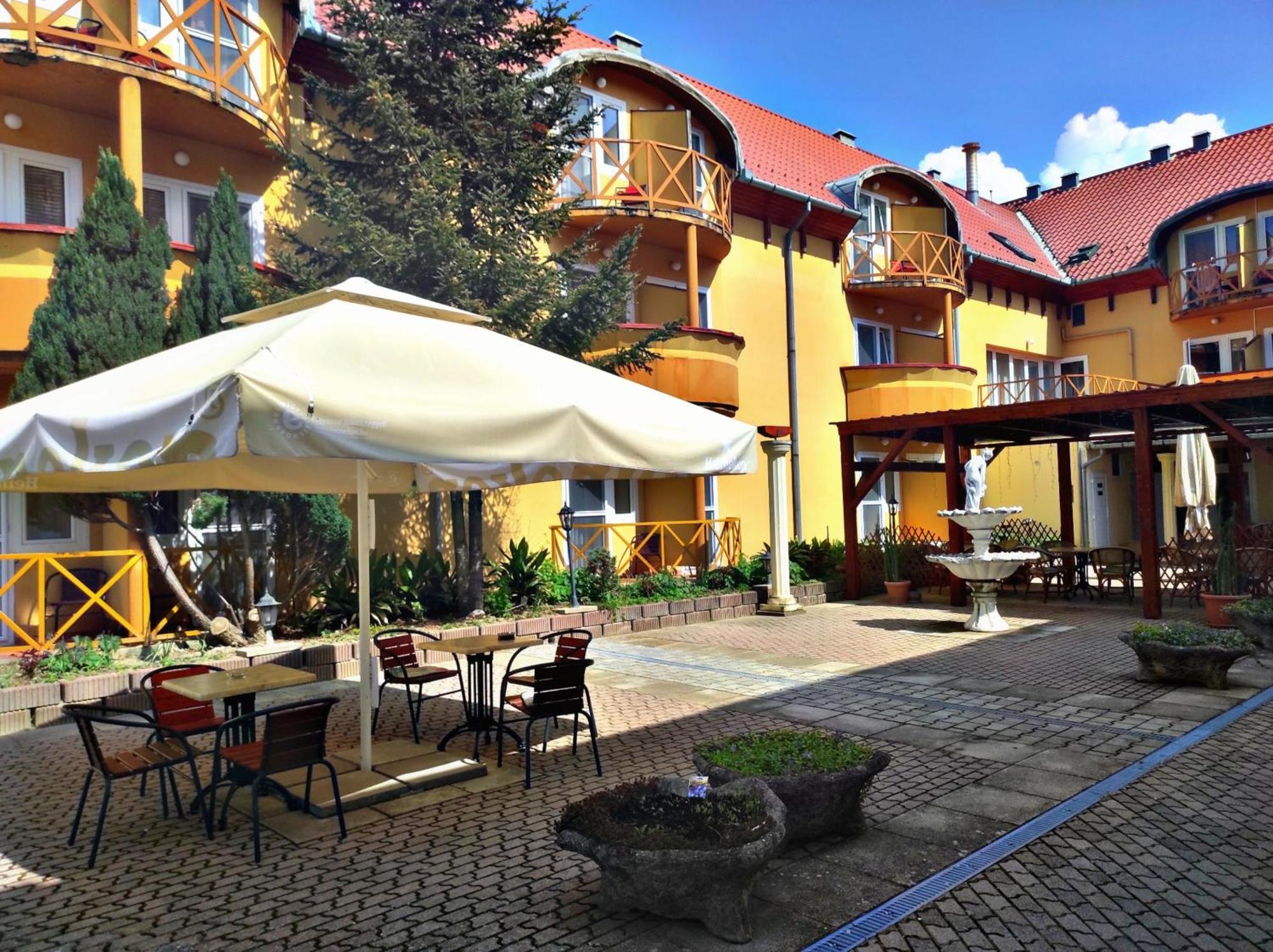 Atrium Hotel Harkány Dış mekan fotoğraf